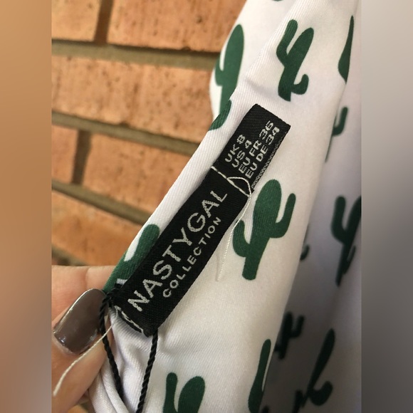 Nasty Gal cacti and bye high-leg swimsuit - Picture 3 of 3